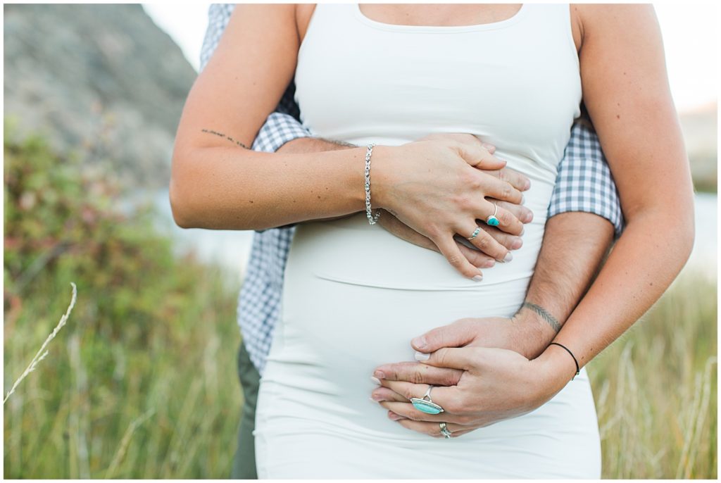 Fall Maternity Columbia River and Vineyard Session