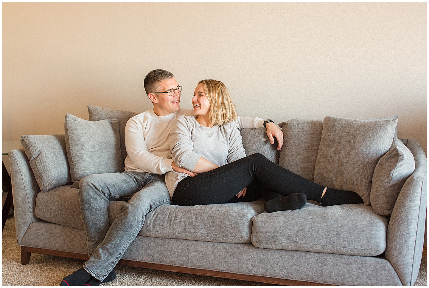 Winter snow and cocoa family session Tiffany Joy W Photography