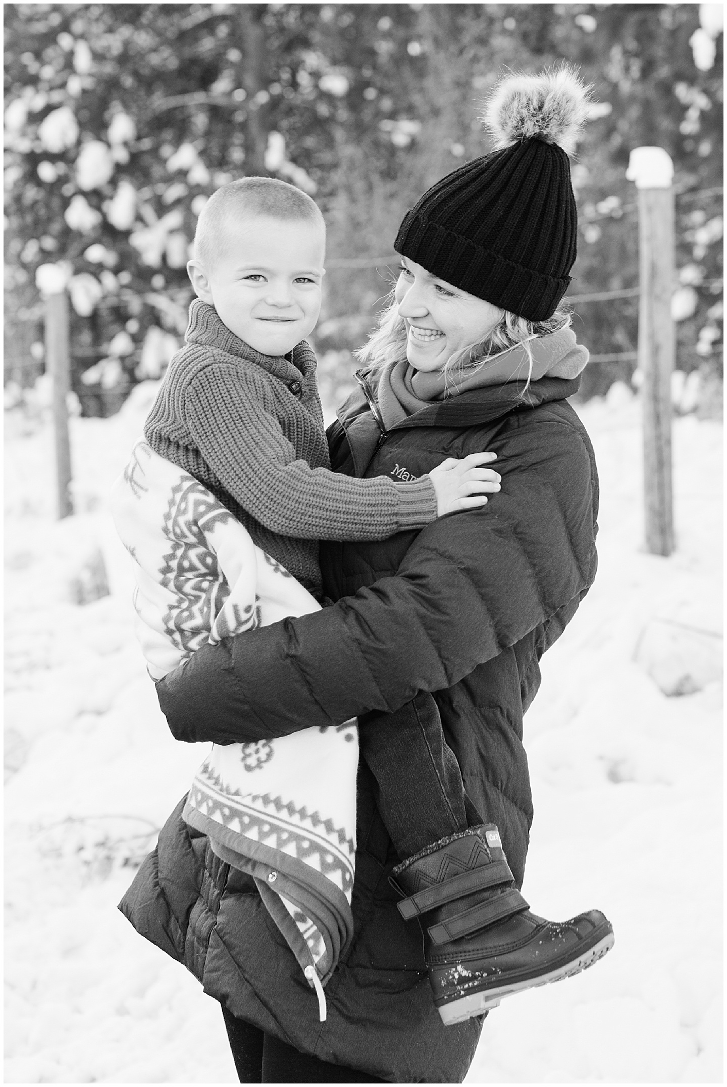 Winter snow and cocoa family session Tiffany Joy W Photography