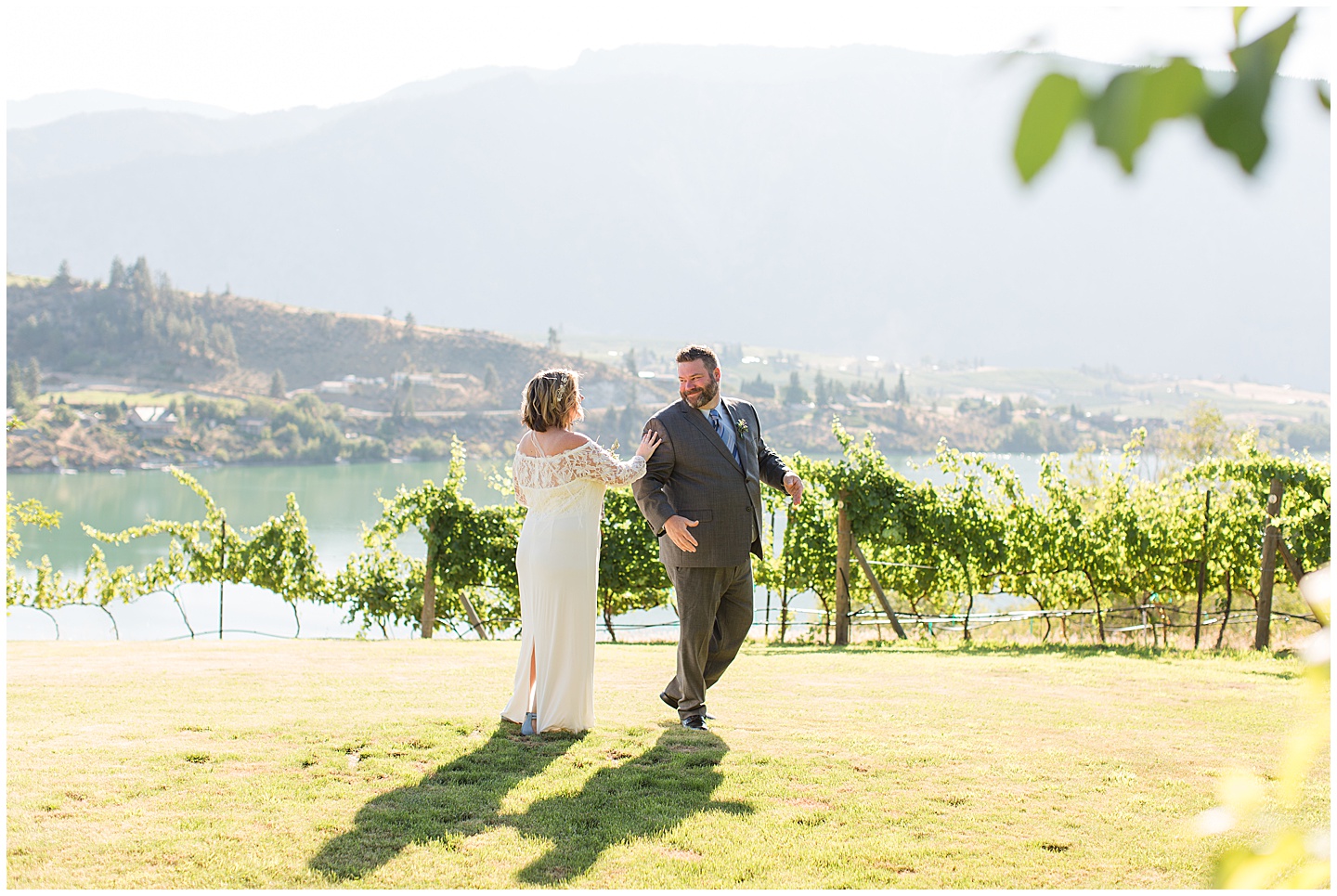 Lake Chelan Intimate Sunset Wedding Tiffany Joy W Photography