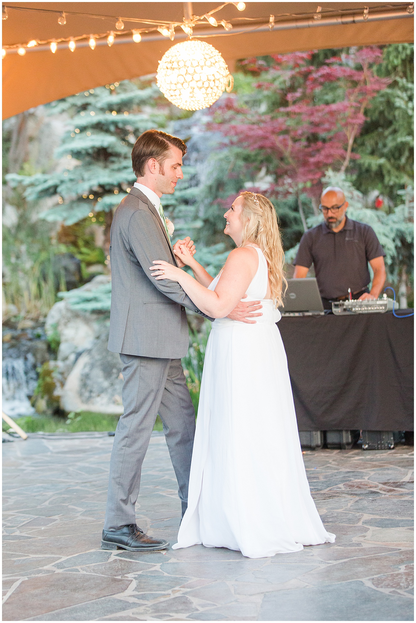 Lake Chelan Summer Wedding with Pink and Sage