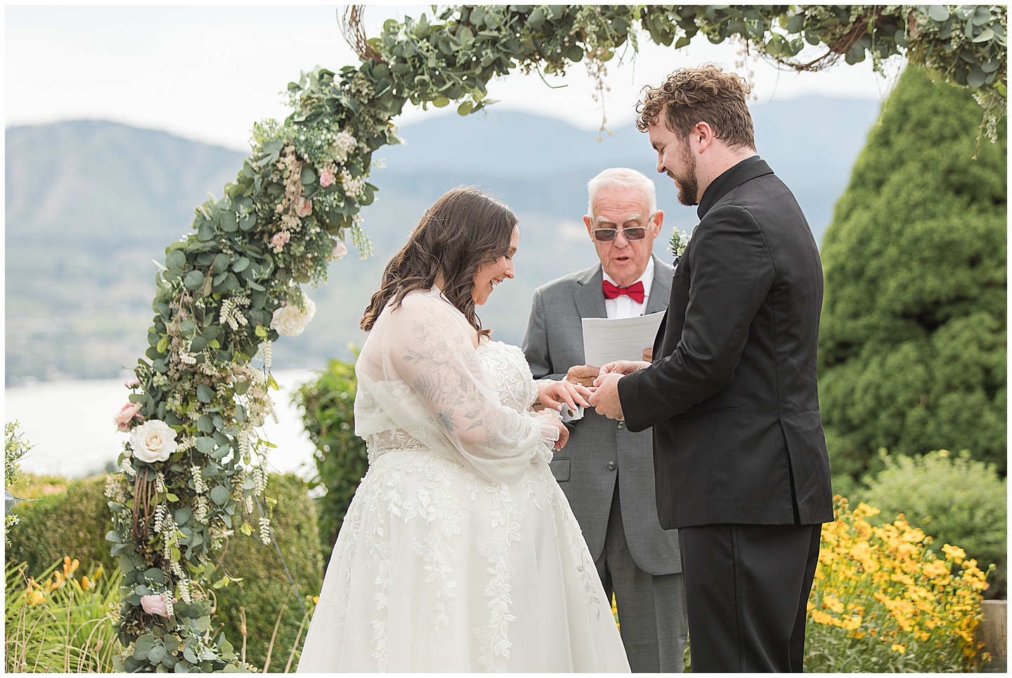 Lake Chelan Summer Wedding