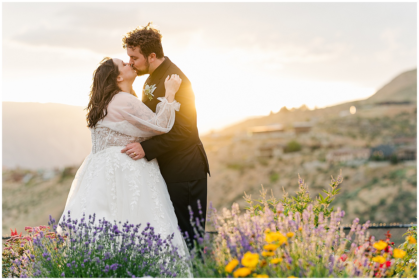 Lake Chelan Summer Wedding